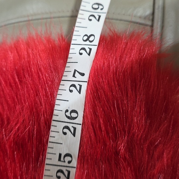 Fashion Nova Women's Faux Fur Coat Red/Black/White Glamcore TV Mob Wife Sz L EUC - Picture 9 of 9